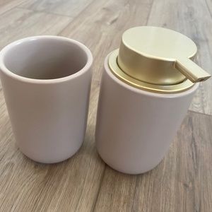 COPY - NWT Bathroom set